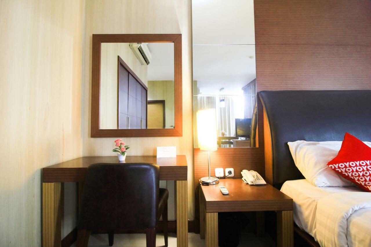 Aston Pekanbaru City Hotel Esterno foto