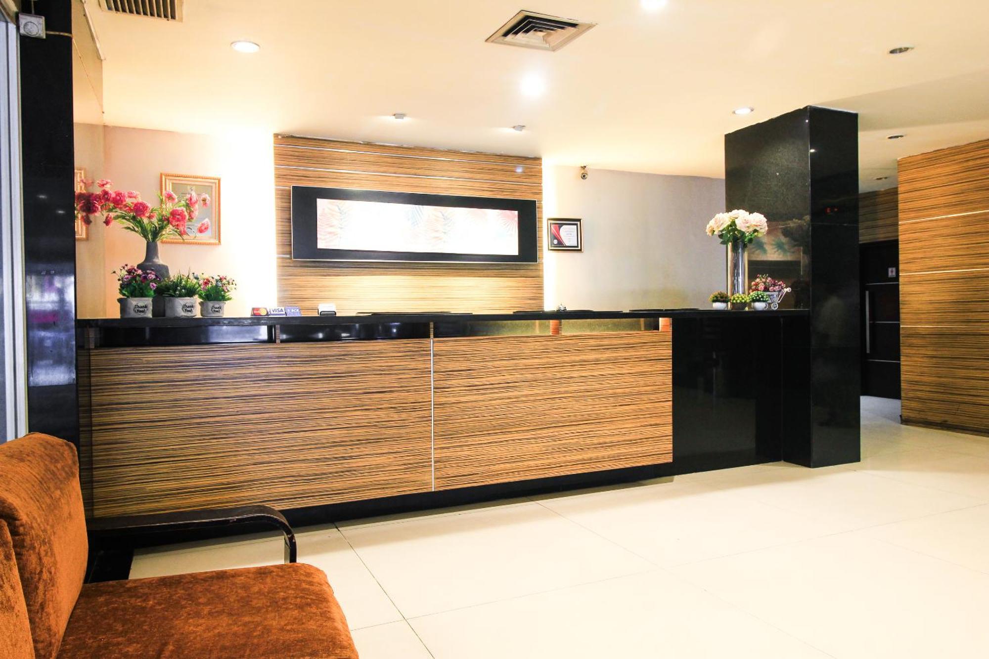 Aston Pekanbaru City Hotel Esterno foto